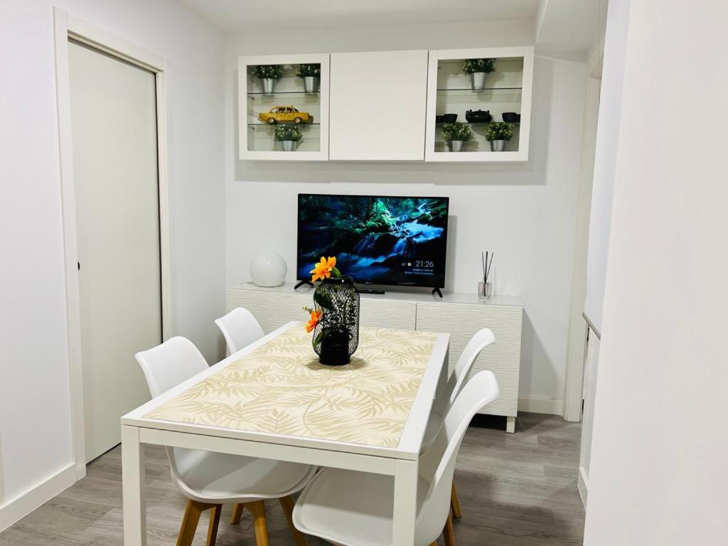 Flat Near Real Stadium Apartament *