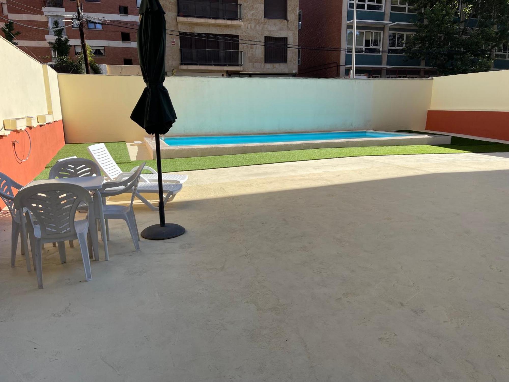 Flat Near Real Stadium Apartament *